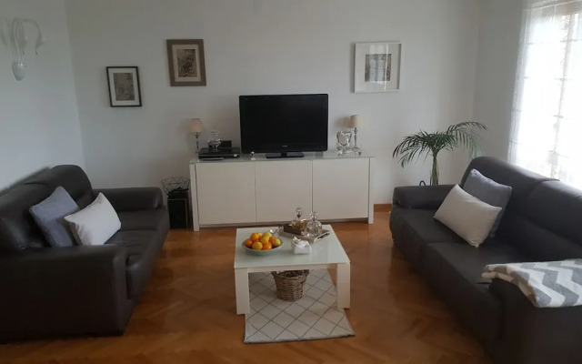 Pata Apartment