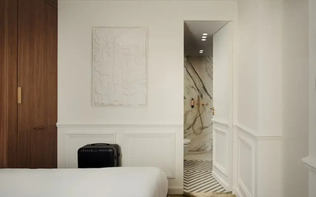 Leon Hotel-pigalle/suite-51