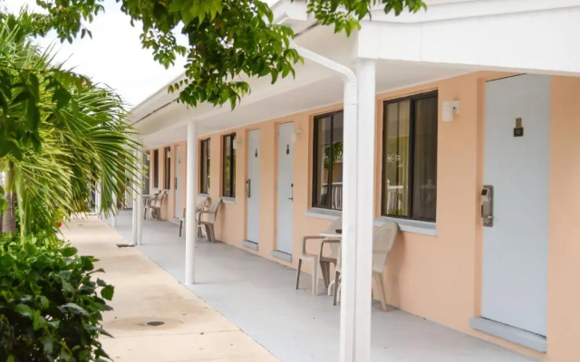 Economy Inn West Palm Beach