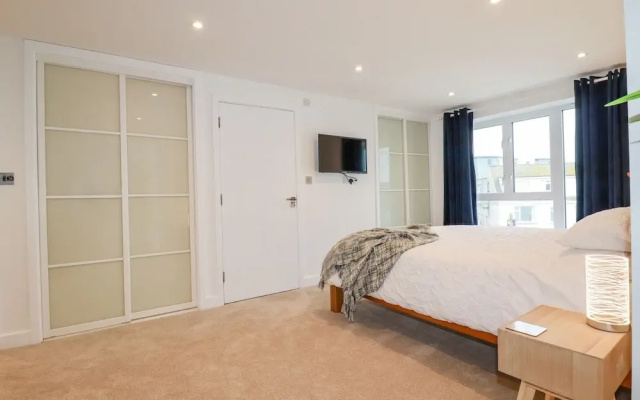 Fistral Retreat