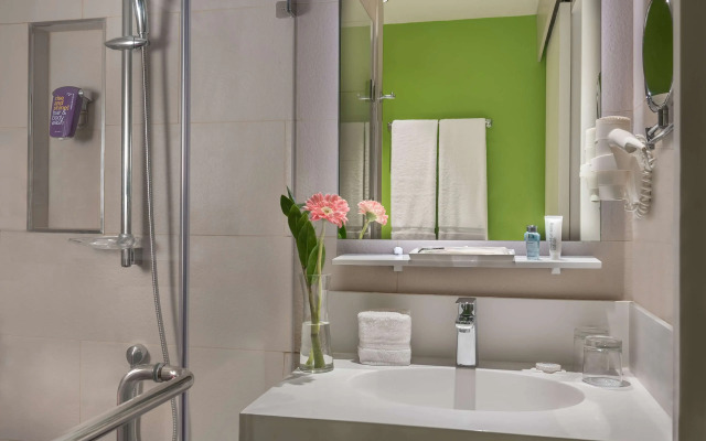 Park Inn By Radisson Clark