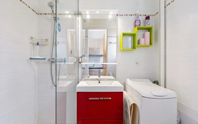 Stylish 2-bedroom Retreat in Agde