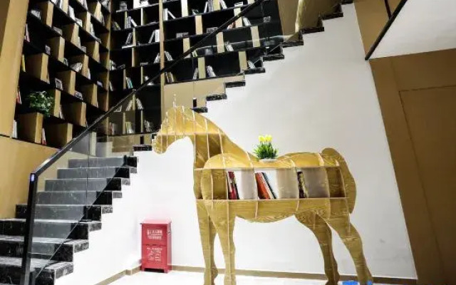 Jingjiang Melinik Hotel