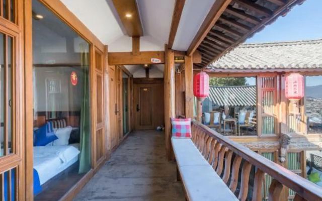 Lijiang Houfu Inn