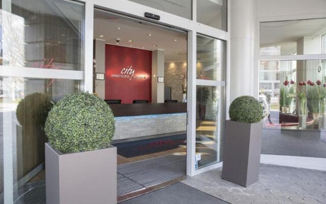 City Hotel Muenchen Мюнхен вид на фасад