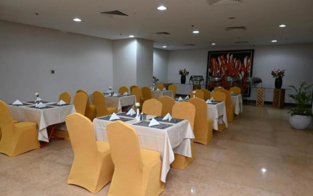 Отель Emaar Afaq Al Sud
