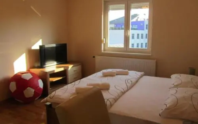 Apartment Domi Kvatric