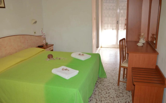 Hotel Holiday