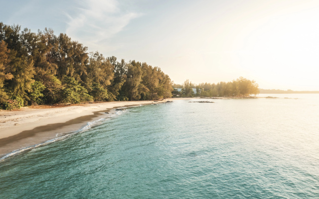 Курортный отель Avani+ Khao Lak Resort
