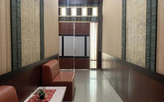 Hotel O Wisma Tulip Near Masjid Besar Desa Tanabangka