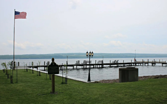 Plum Point Lodge