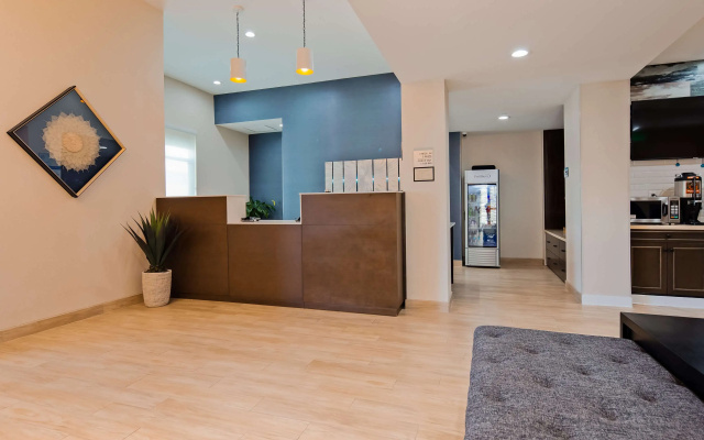 Best Western Plus New Barstow Inn & Suites