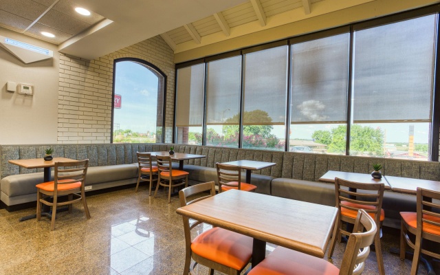 Drury Inn & Suites St. Louis Collinsville