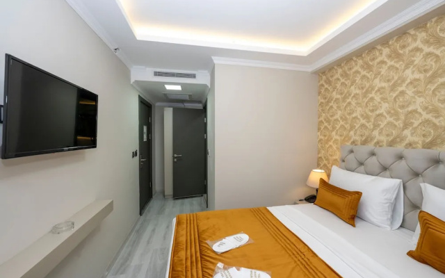 Skystar Deluxe Hotel
