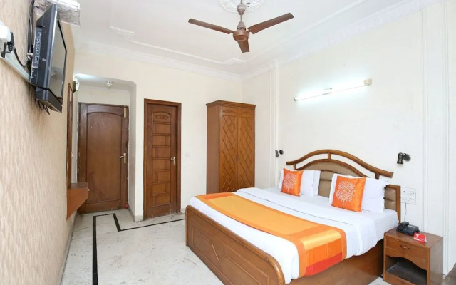 OYO 11371 Hotel M&V