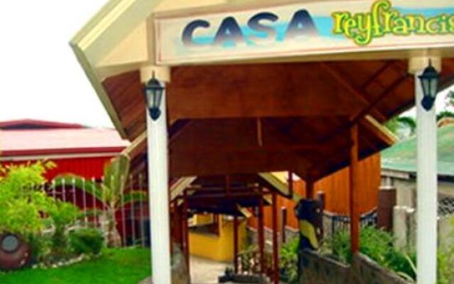 Отель Casa Reyfrancis Pension House Филиппины, Тагбиларан - отзывы, цены и фото номеров - забронировать отель Casa Reyfrancis Pension House онлайн вид на фасад