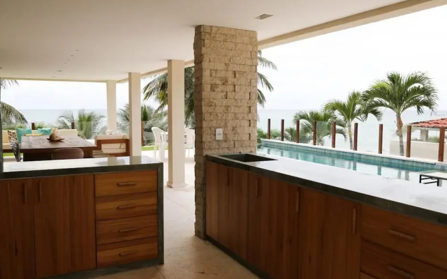 Casa beira mar na praia de Búzios RN