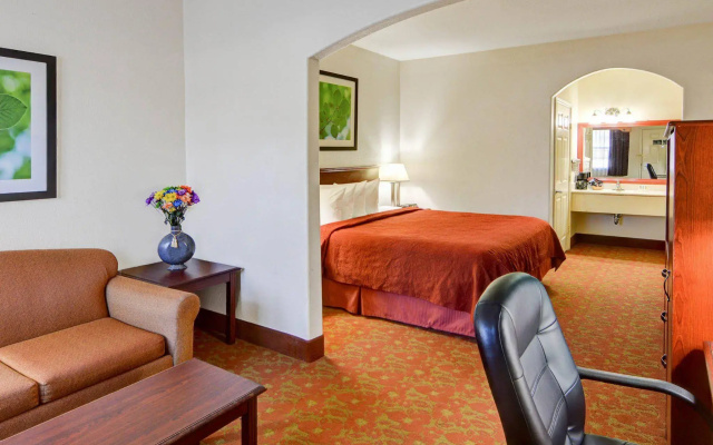 Quality Inn & Suites Canton