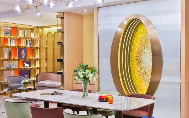 Orange Hotel (Lanzhou West Railway Station Zhongtianjian Plaza)