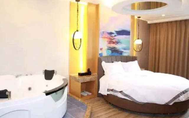 Qingmu Select Hotel (Xuancheng Langxi Jinmao Building)