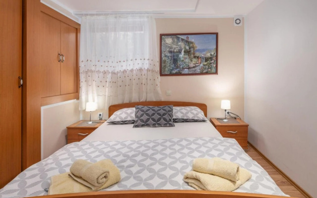 Beautiful Home in Crikvenica With Wifi and 2 Bedrooms