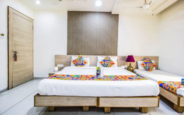 FabHotel Siya Palace