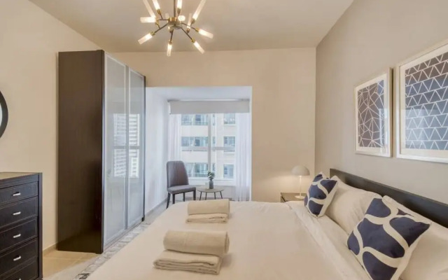 Spacious & Comfy Apt in Dubai Marina