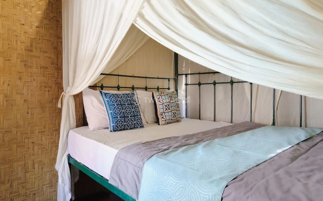TwoSpaces Living at Kayu Beach Villa, Nusa Dua Beach
