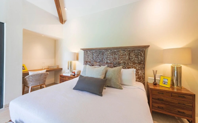 Sunny Vacation Villa 57