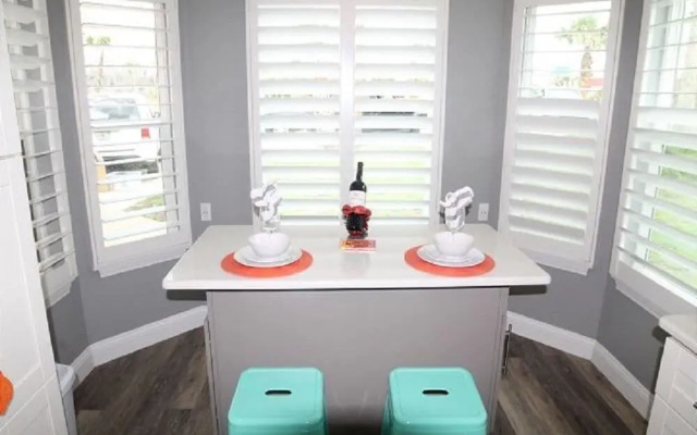 Sunset Harbor 3 Bedroom Home by Redawning