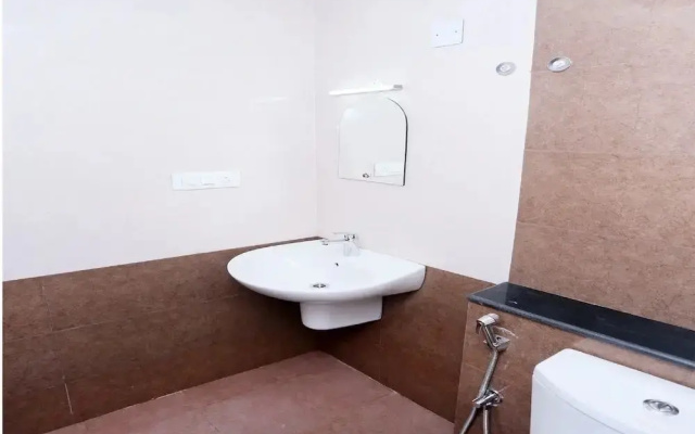 Avittom Cyber Cubez By OYO Rooms