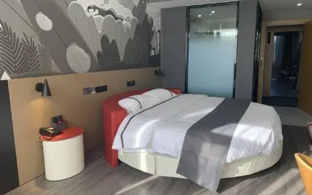 Xihuan Hotel (Baoding Dingxing Yanxing Park)