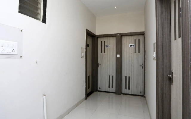Oyo 27981 Hotel Visawa
