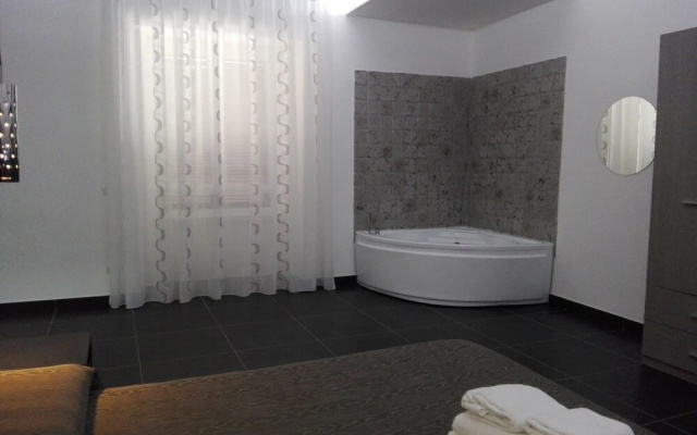 Napoli Garibaldi Luxury