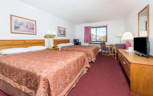 Super 8 by Wyndham Front Royal Near Shenandoah National Park