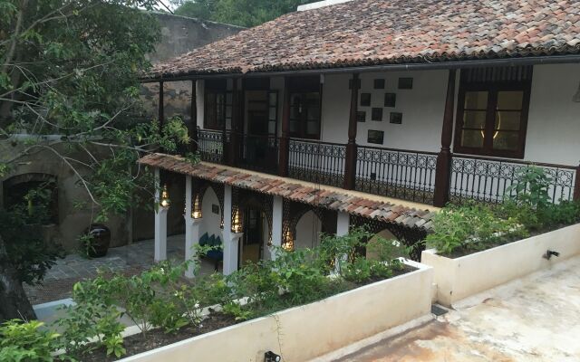 Отель Fort Square Boutique Villa вид на фасад
