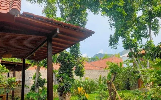 Vanaya Lodge
