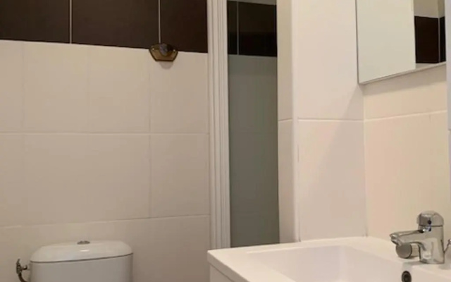 Appartement Balaruc-les-Bains, 1 pièce, 4 personnes - FR-1-503-77