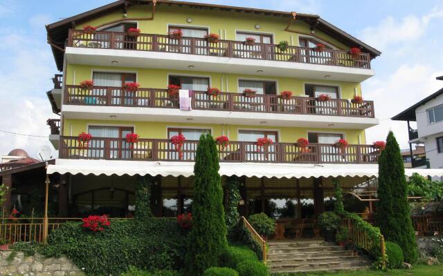 Margarita Hotel вид на фасад