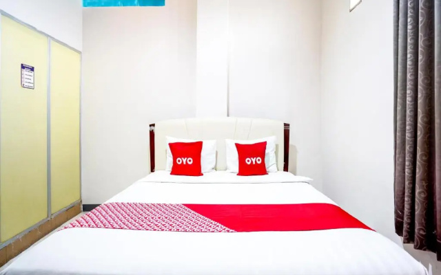 OYO Flagship 90890 Bratang Gede Residence
