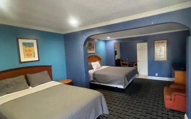 Sunset inn &Suites