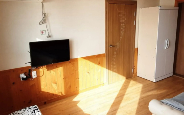 Seogwipo Hayanunduk Pension