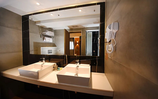 Daali Hotel & Apartment