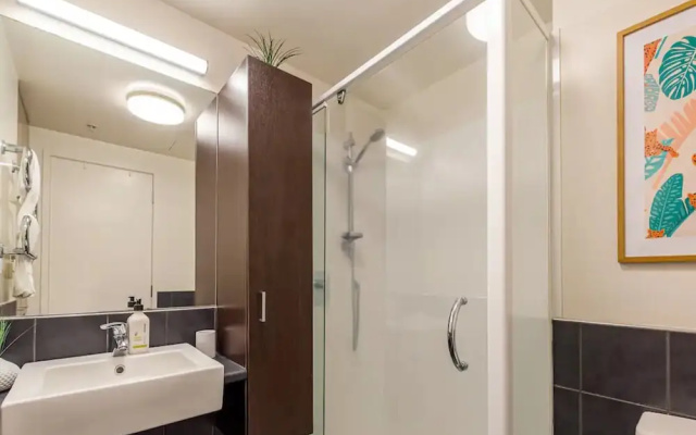 Prime location - 2BR Urban retreat I Zodiak Stays
