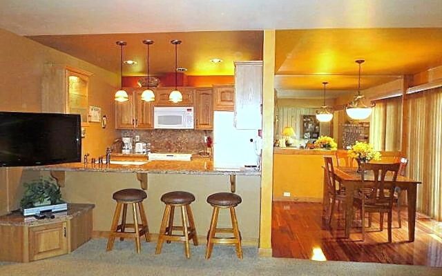 109 Premium Condo