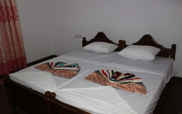 Hotel Ravindu Palace