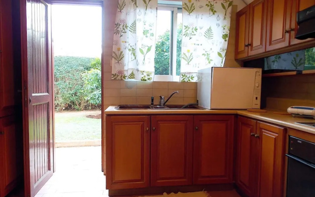 Glyfada Spacious Apartment Garden
