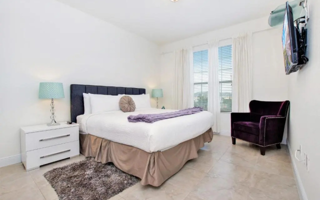 Updated Condo Near Conv Ctr, I-drive & Universal!