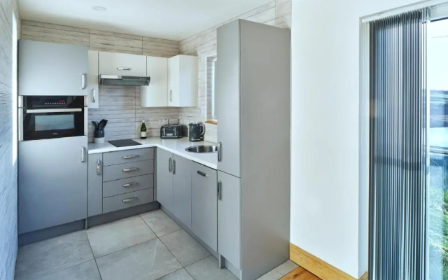 Red Watch Apartment