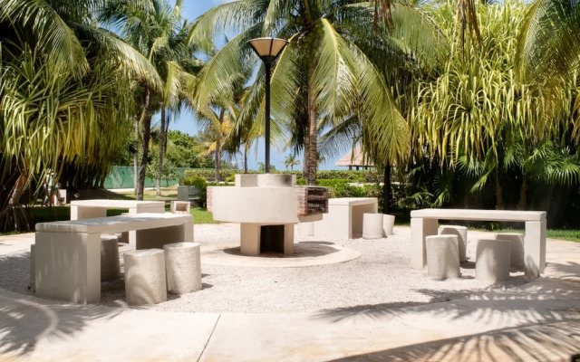 MARINA Beachfront 2 BDR- Amazing Oceanview